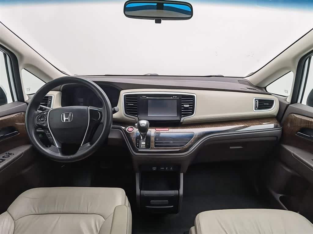 2017 Honda Odyssey White, 132,300 km, China export – photo 5