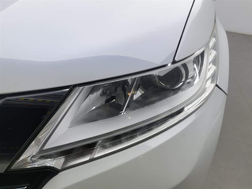 2017 Honda Odyssey White, 132,900 km, China export – photo 7