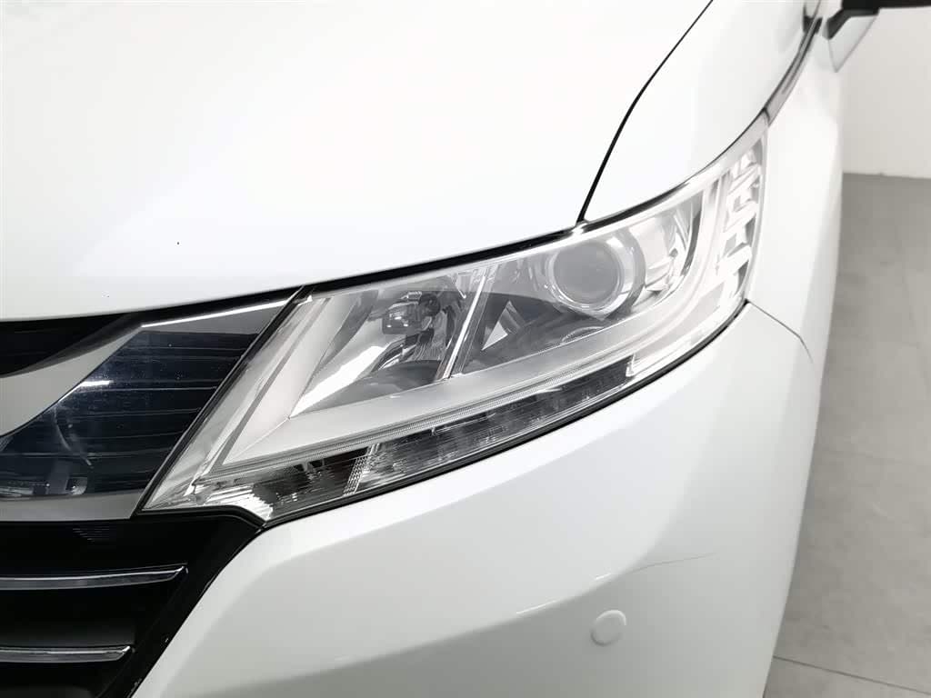 2017 Honda Odyssey White, 132,300 km, China export – photo 7