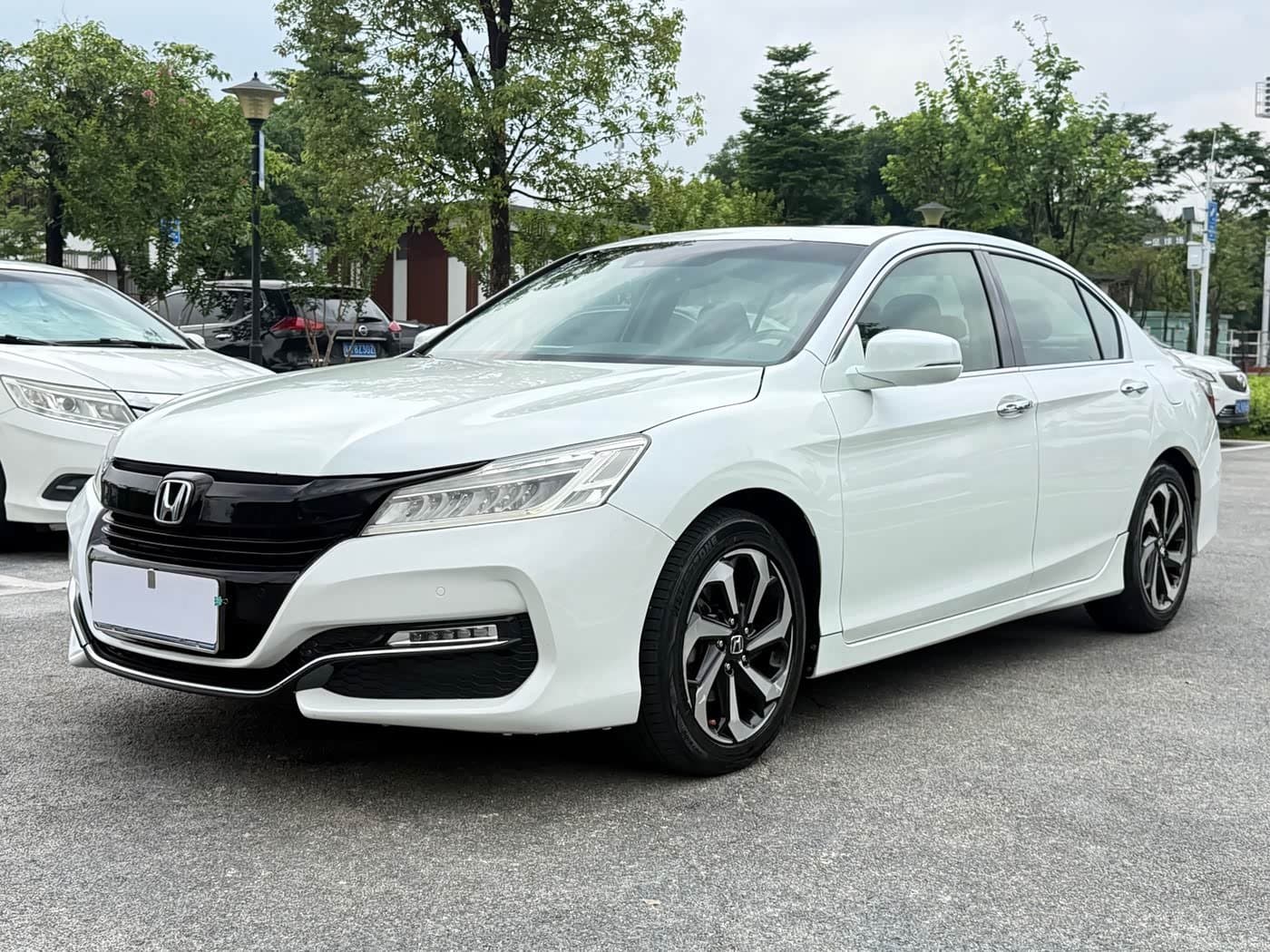2016 Honda Accord White, 140,000 km, China export – photo 1