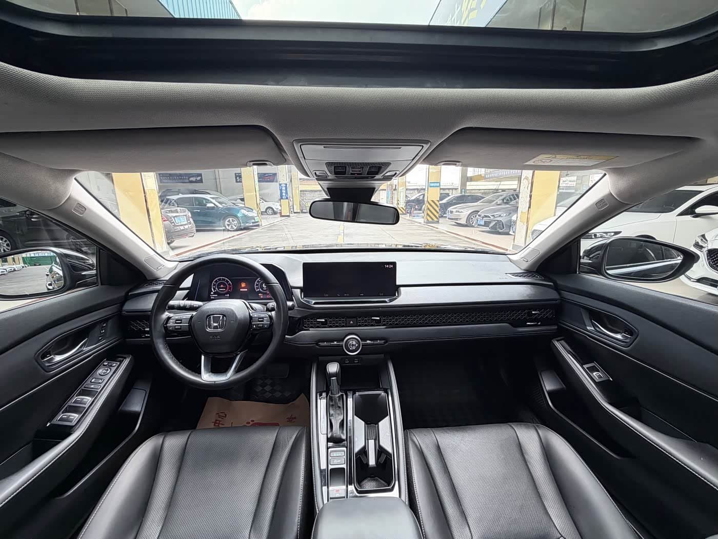 2024 Honda Accord Black, 30,000 km, China export – photo 4
