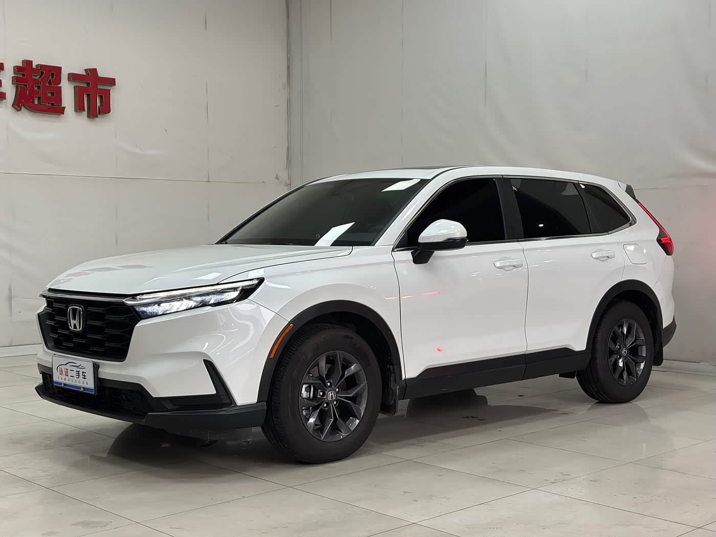 2025 Honda CR-V White, 27,000 km, China export – photo 1