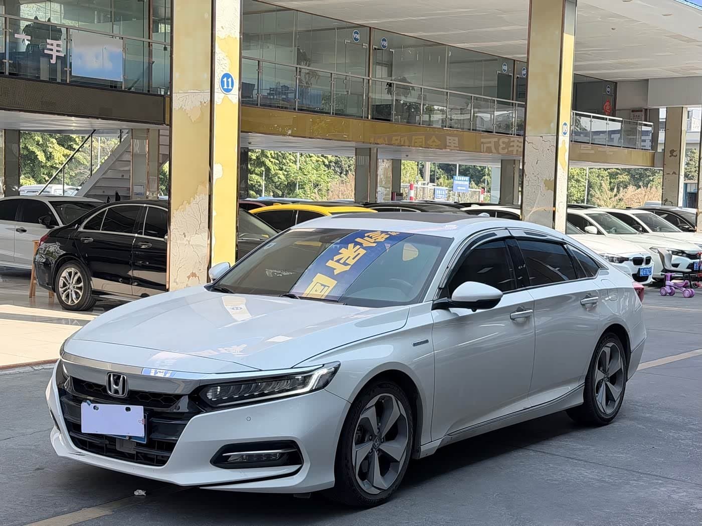 2019 Honda Accord White, 84,000 km, China export – photo 1