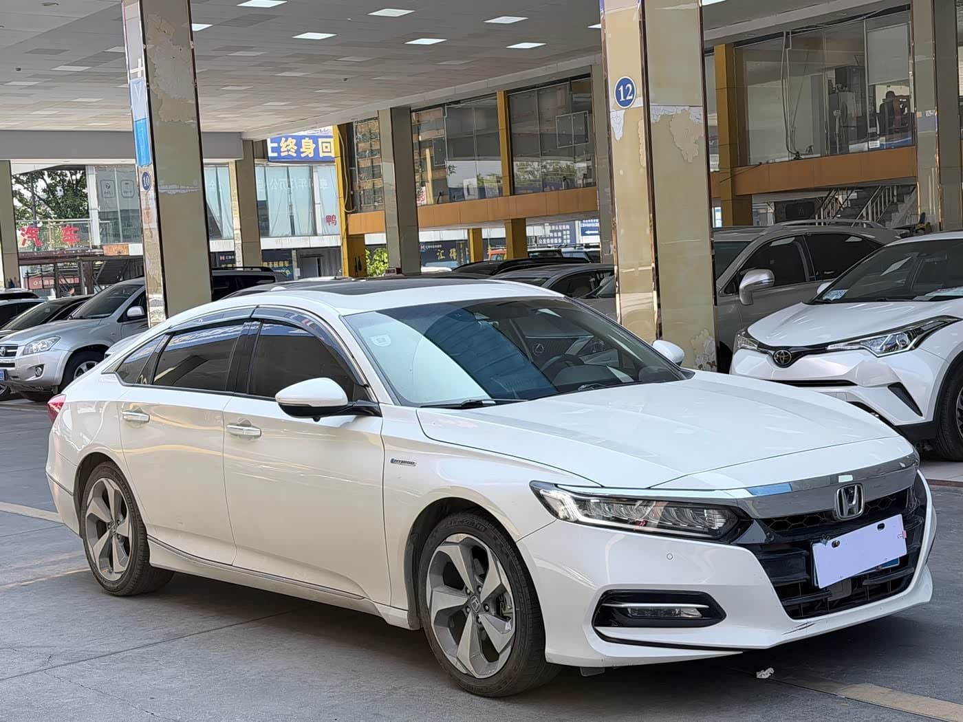 2019 Honda Accord White, 84,000 km, China export – photo 3