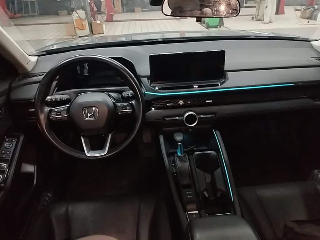 2023 Honda Accord 银灰色, 29,200 km, China export – photo 6