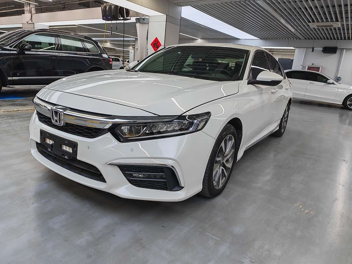 2018 Honda Inspire White, 38,000 km, China export – photo 1