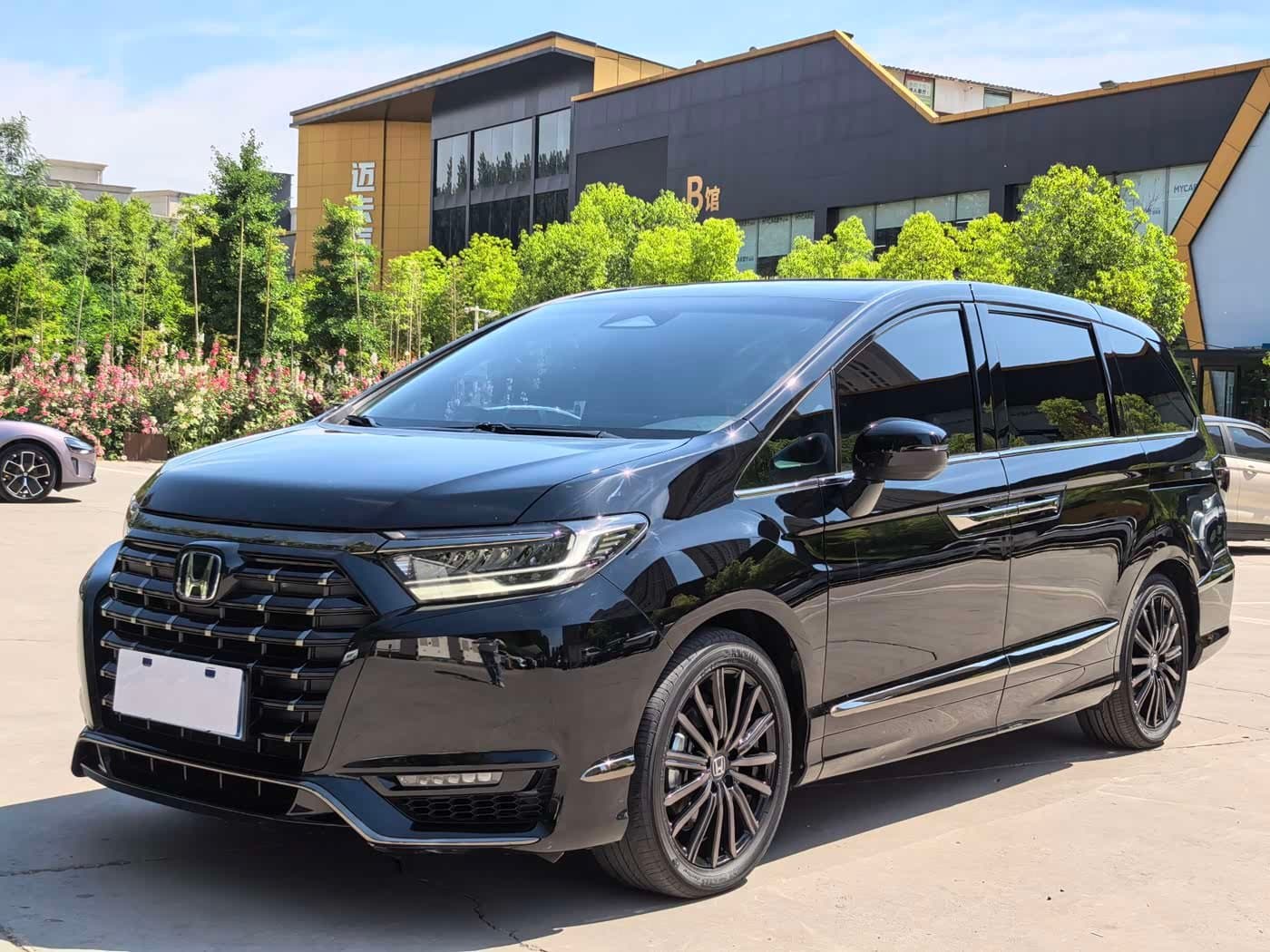 2023 Honda Elysion Black, 45,000 km, China export – photo 1