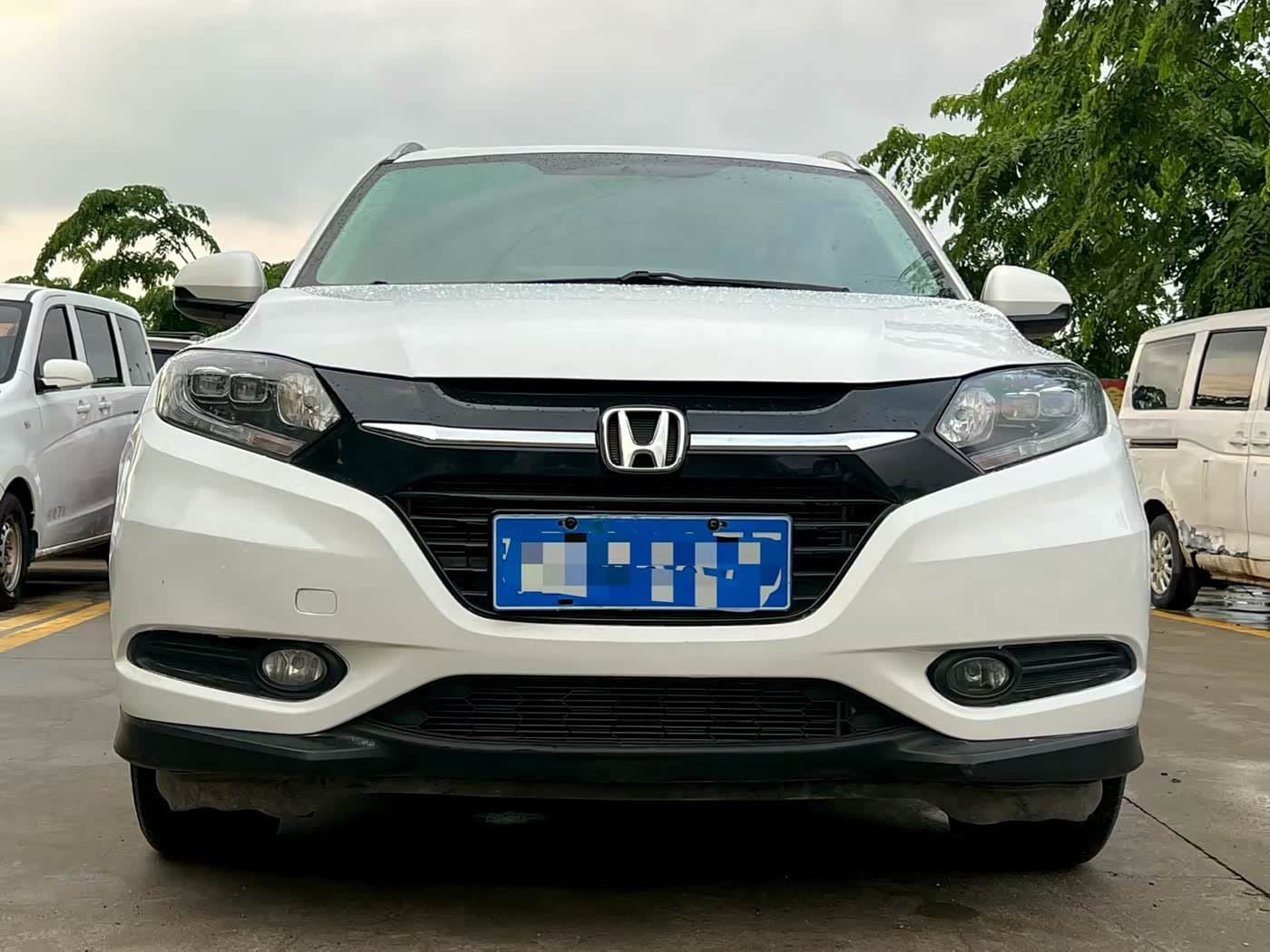 2017 Honda Vezel White, 100,000 km, China export – photo 2