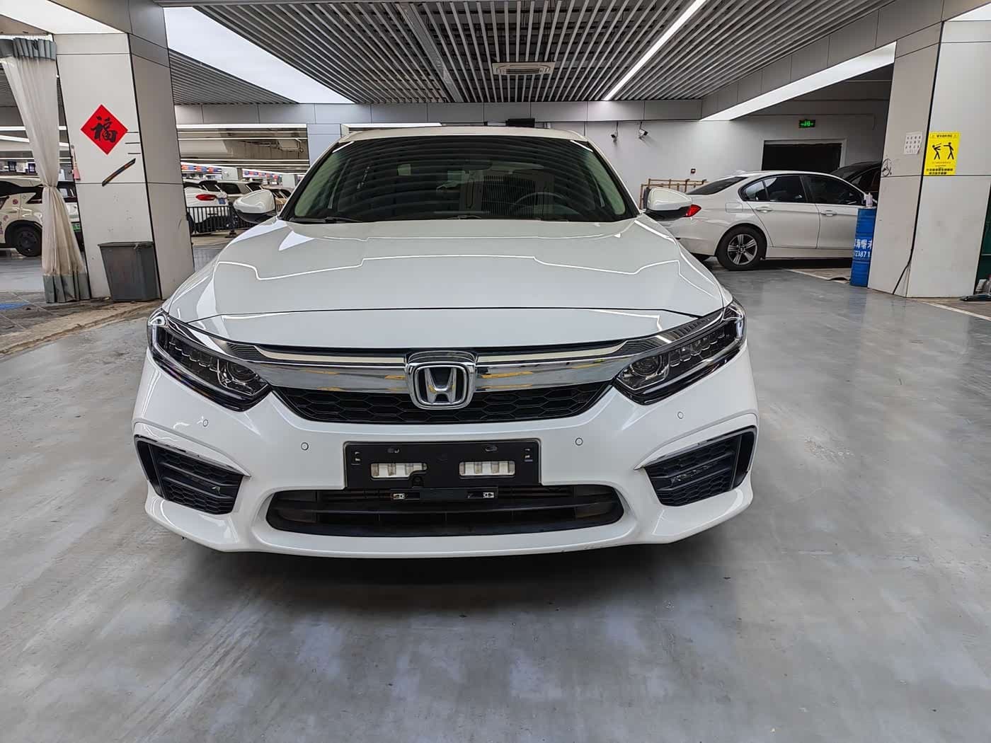 2018 Honda Inspire White, 38,000 km, China export – photo 2