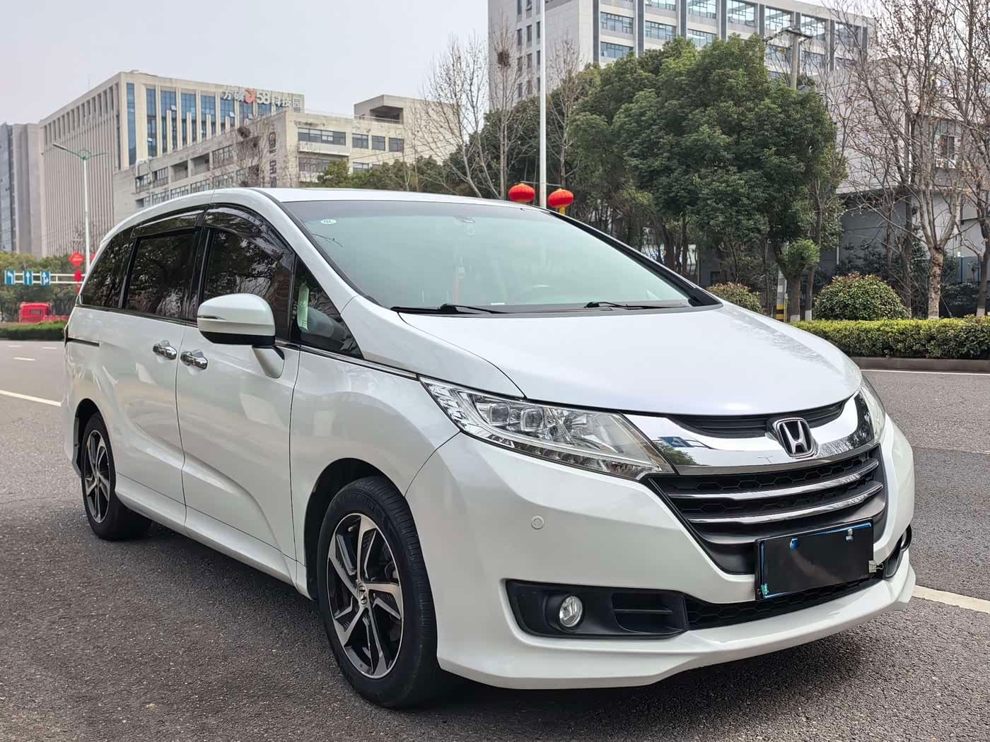 2015 Honda Odyssey White, 86,000 km, China export – photo 3