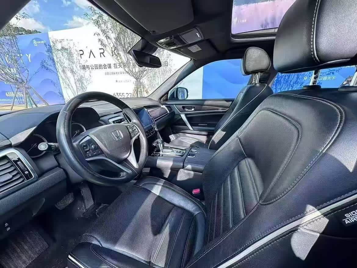 2017 Honda UR-V Champagne, 80,000 km, China export – photo 6
