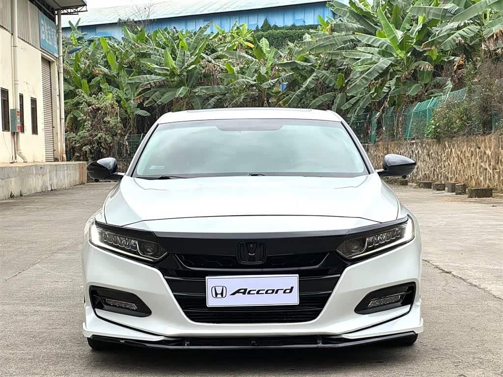 2018 Honda Accord White, 50,000 km, China export – photo 2