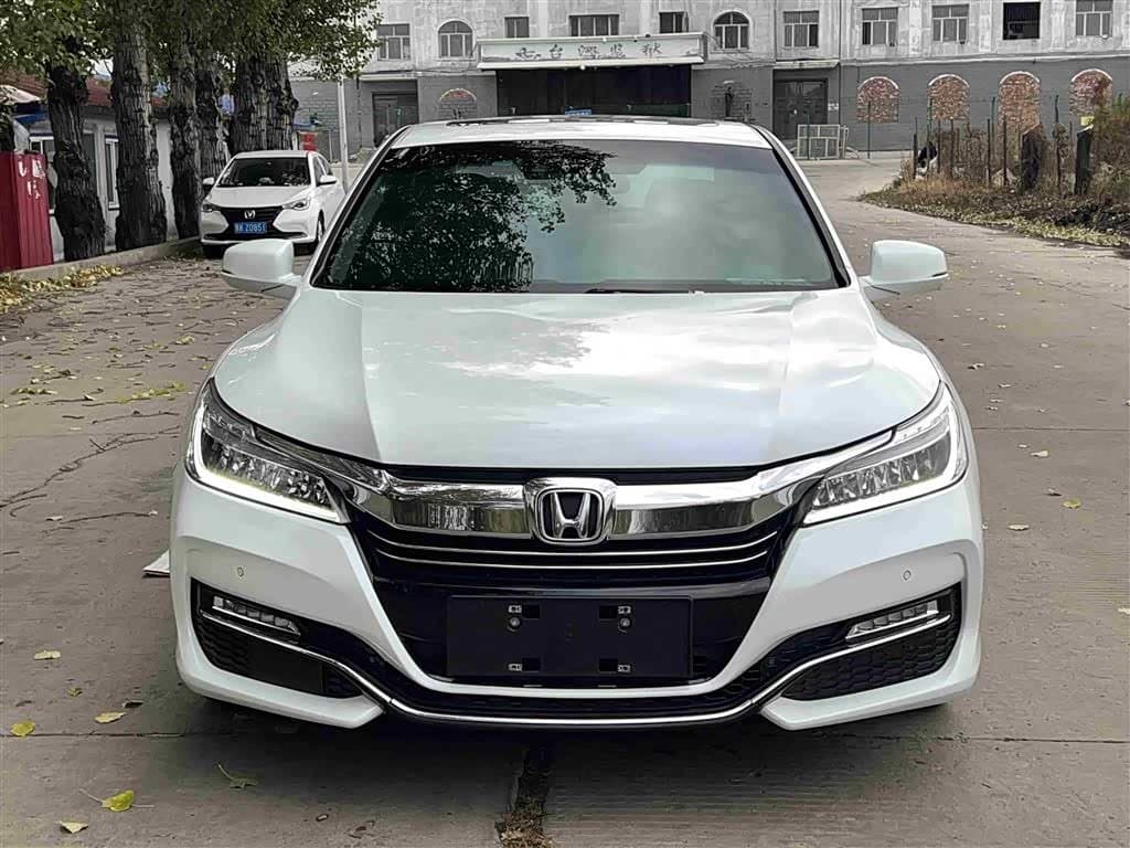 2016 Honda Accord White, 100,000 km, China export – photo 1