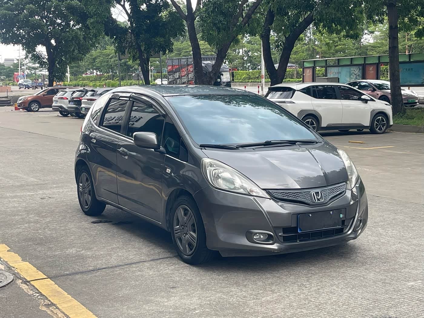 2011 Honda Fit 银灰色, 60,000 km, China export – photo 3