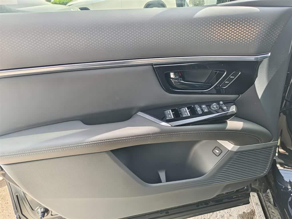 2025 Honda GAC Honda P7 Black, 3,000 km, China export – photo 7