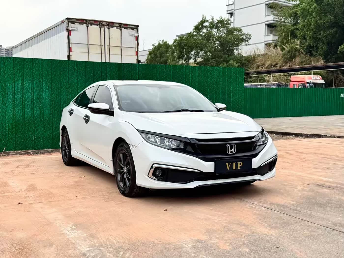 2019 Honda Civic White, 61,000 km, China export – photo 2