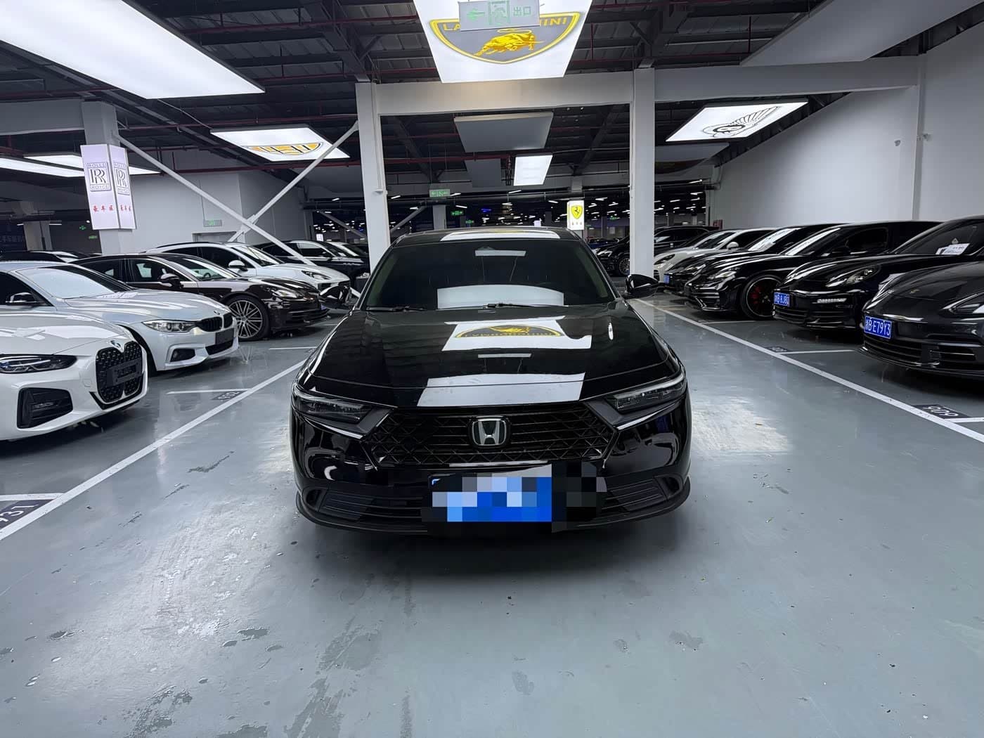 2023 Honda Accord Black, 28,000 km, China export – photo 2