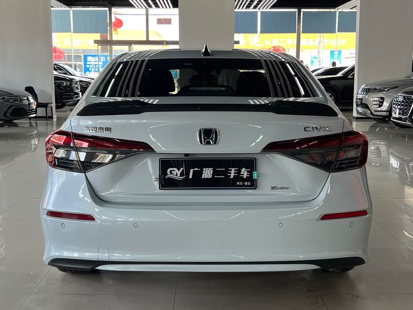 2025 Honda Civic White, 22,000 km, China export – photo 5