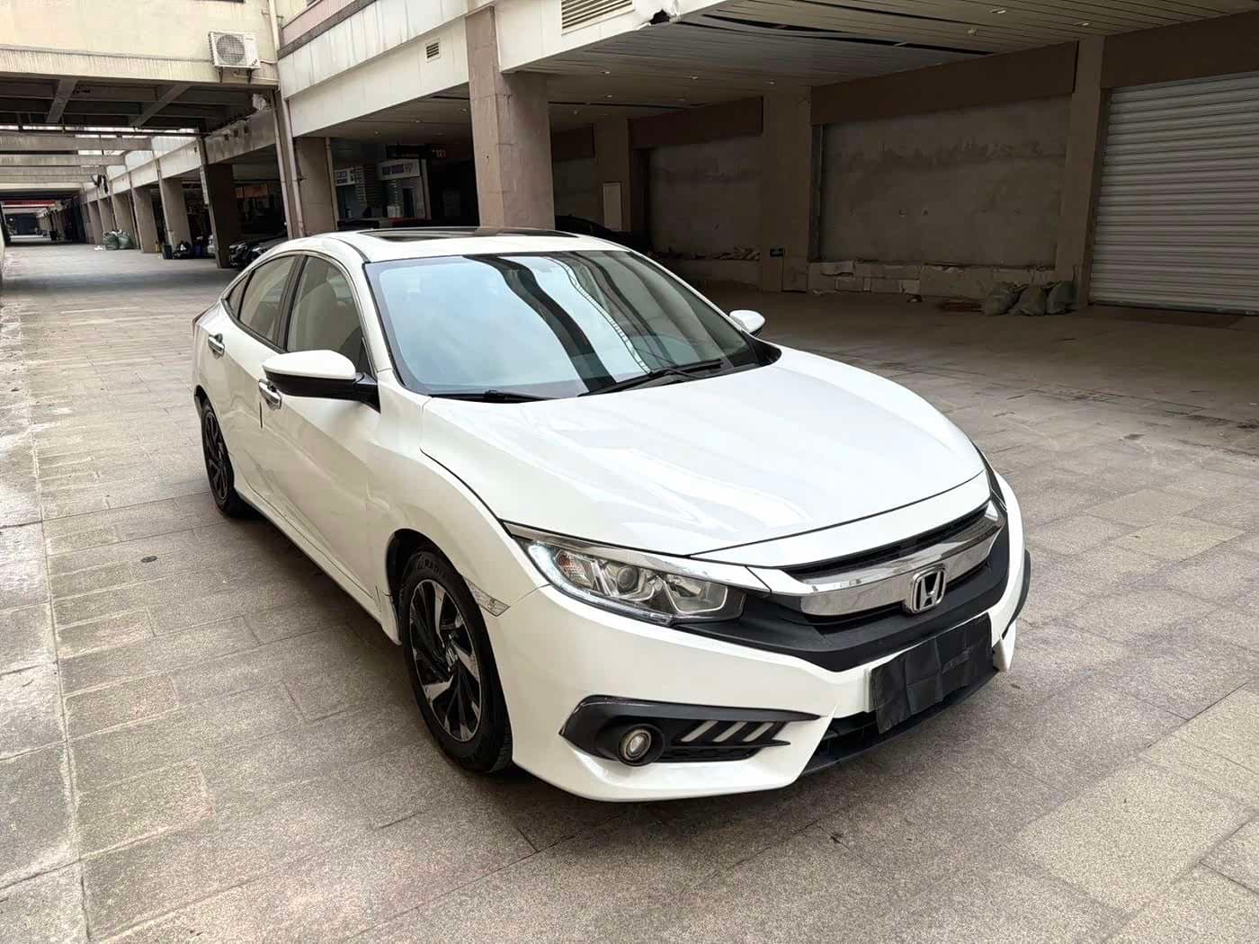 2016 Honda Civic White, 80,000 km, China export – photo 5