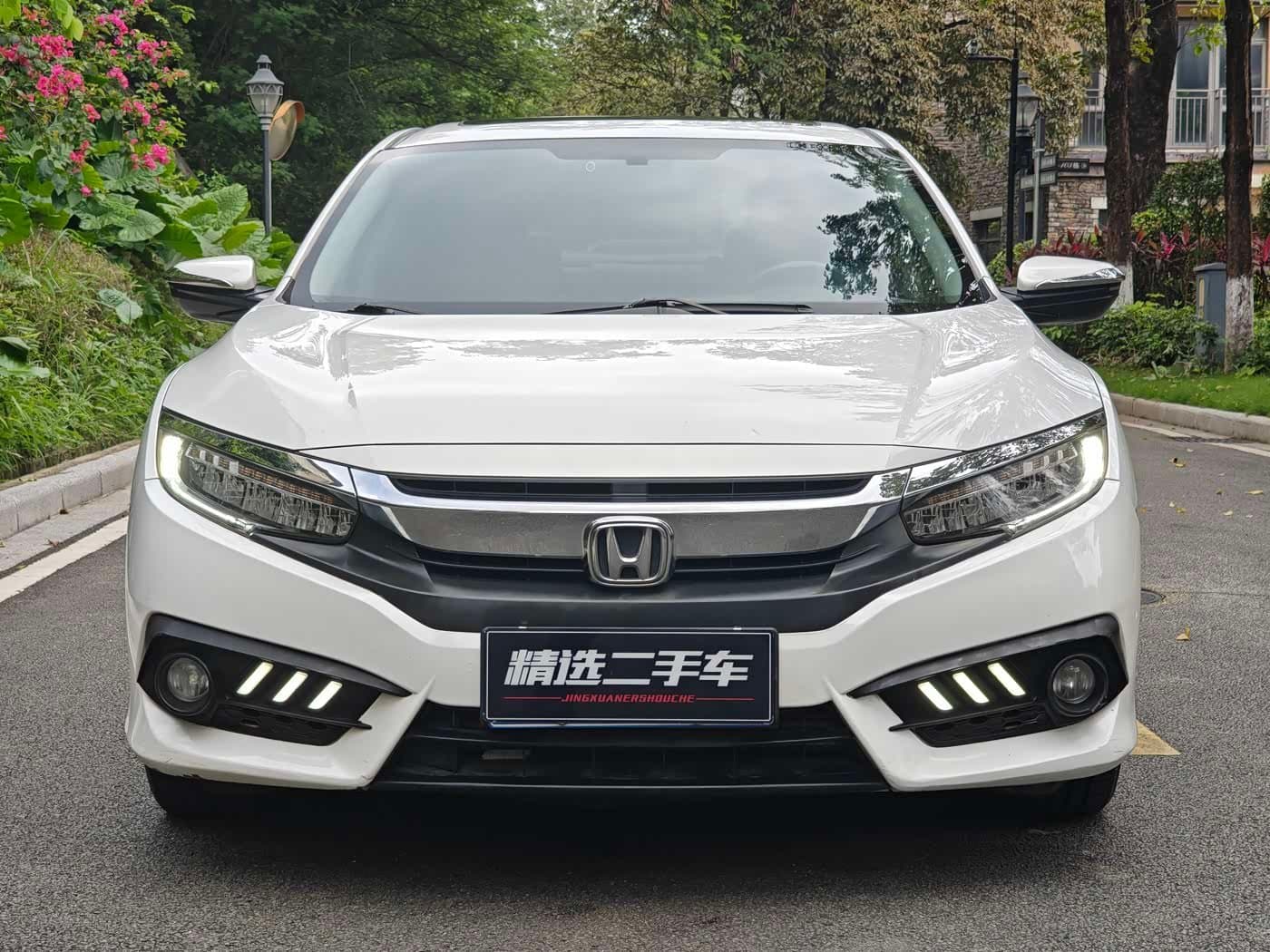 2016 Honda Civic White, 93,000 km, China export – photo 2