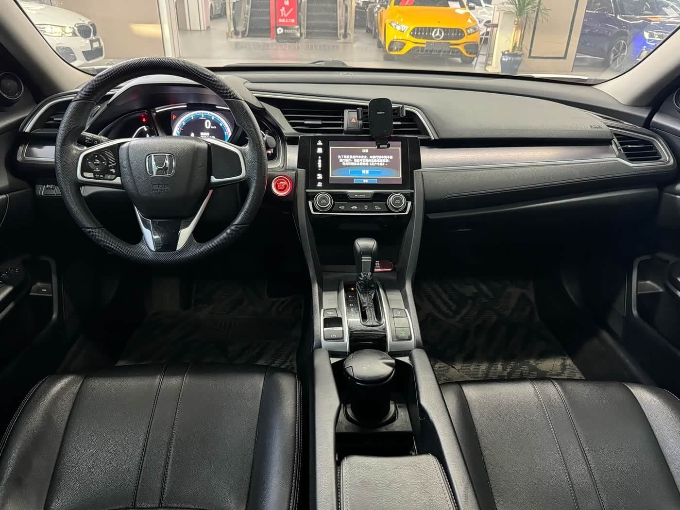 2016 Honda Civic White, 70,000 km, China export – photo 6