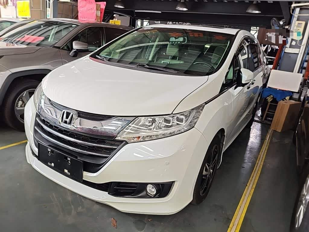 2014 Honda Odyssey White, 155,900 km, China export – photo 2