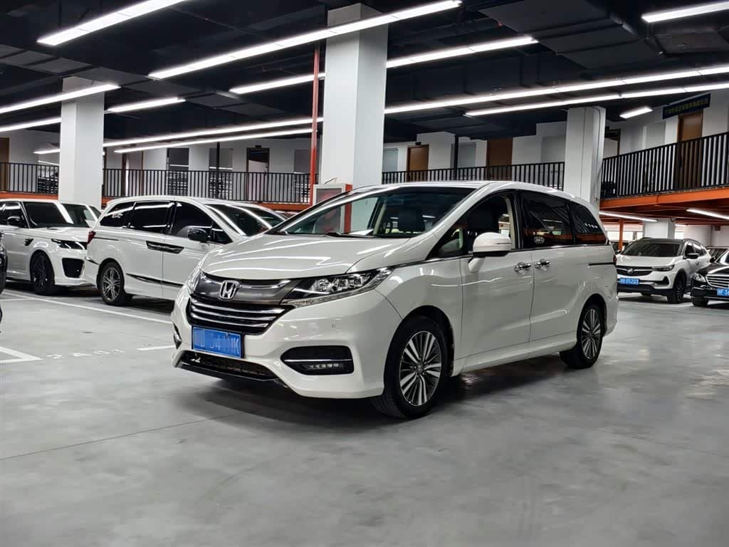 2018 Honda Odyssey White, 86,000 km, China export – photo 1