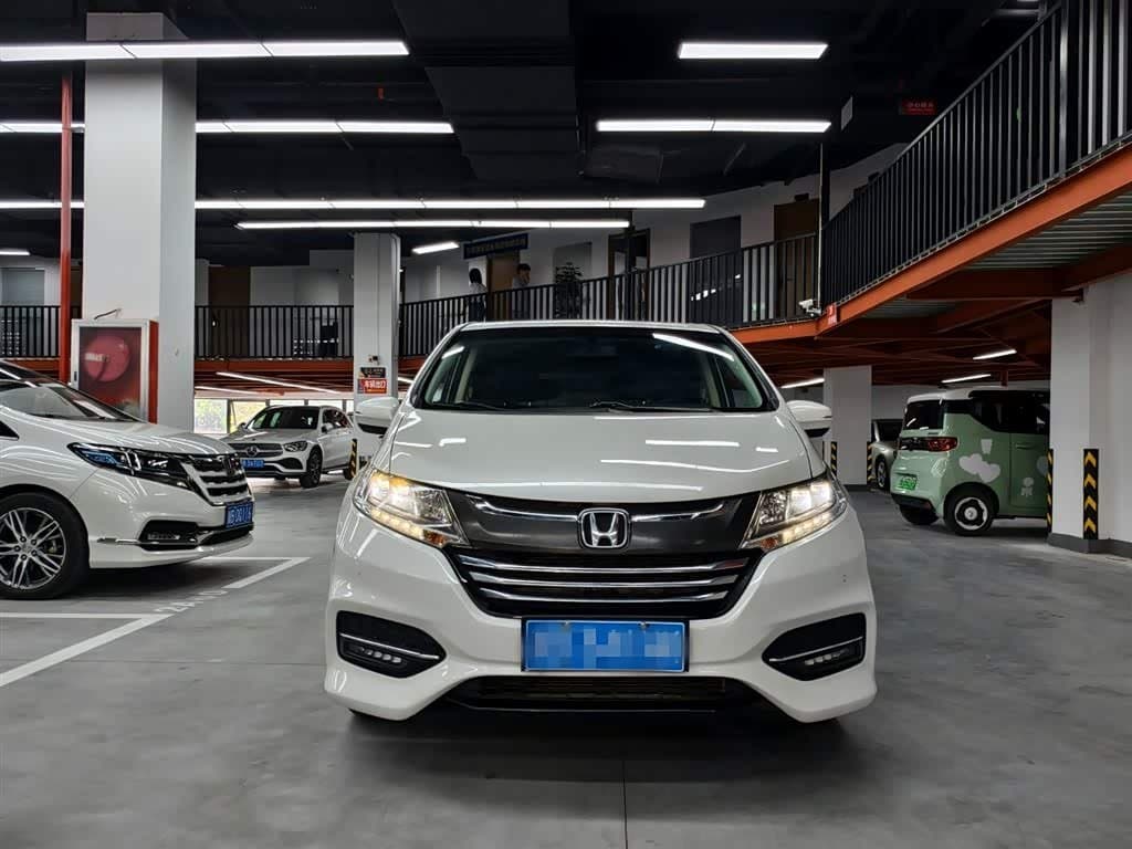 2018 Honda Odyssey White, 86,000 km, China export – photo 2