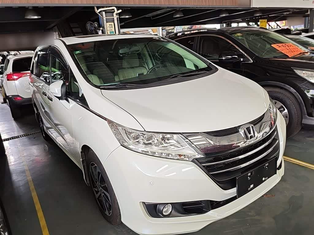 2014 Honda Odyssey White, 155,900 km, China export – photo 4