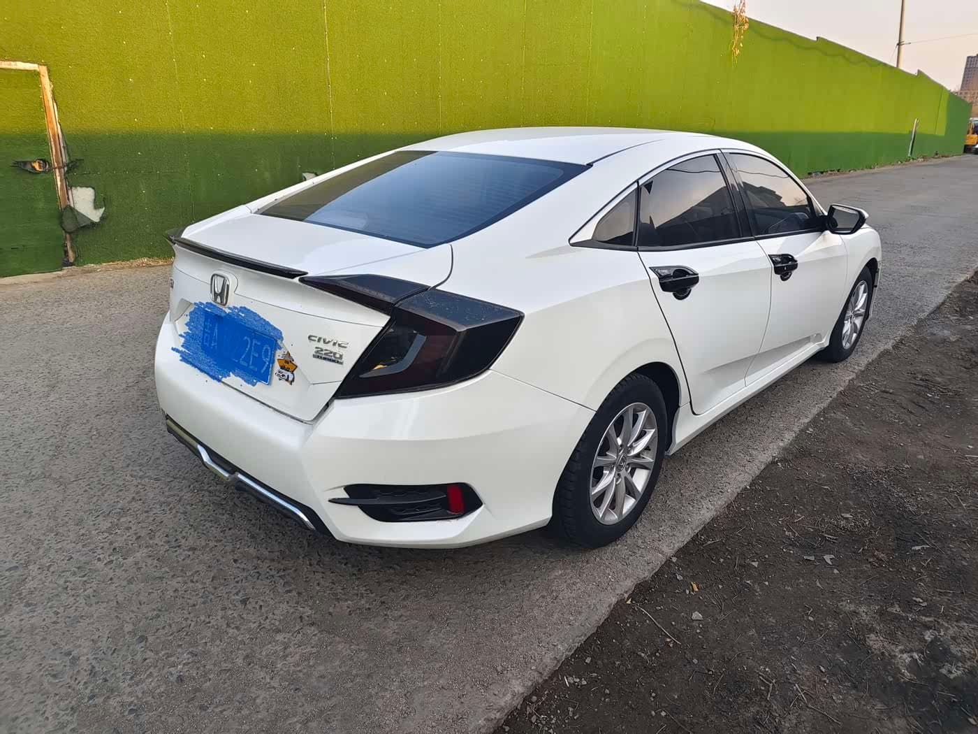 2016 Honda Civic White, 70,000 km, China export – photo 6