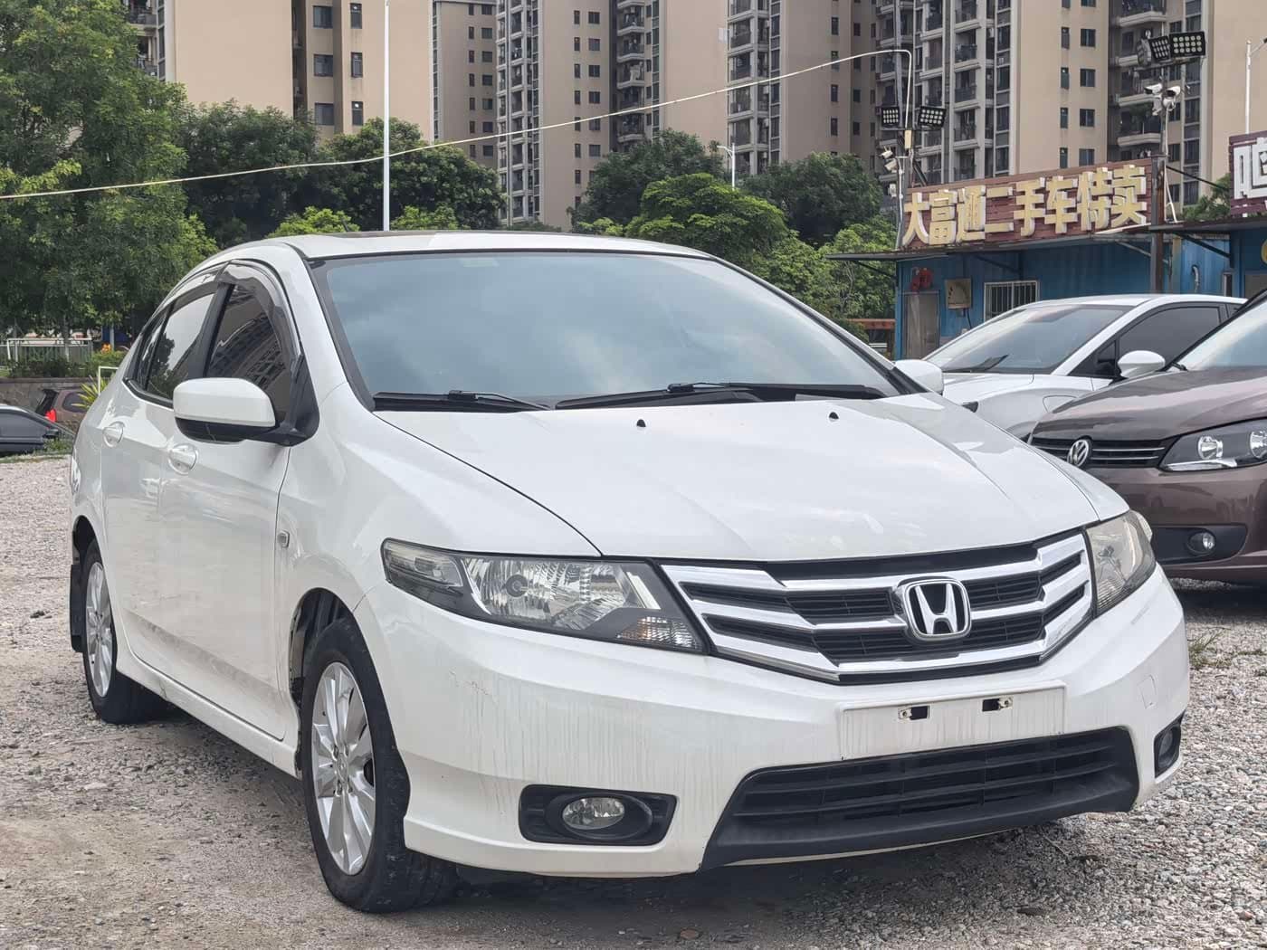 2013 Honda City Classic White, 110,000 km, China export – photo 3
