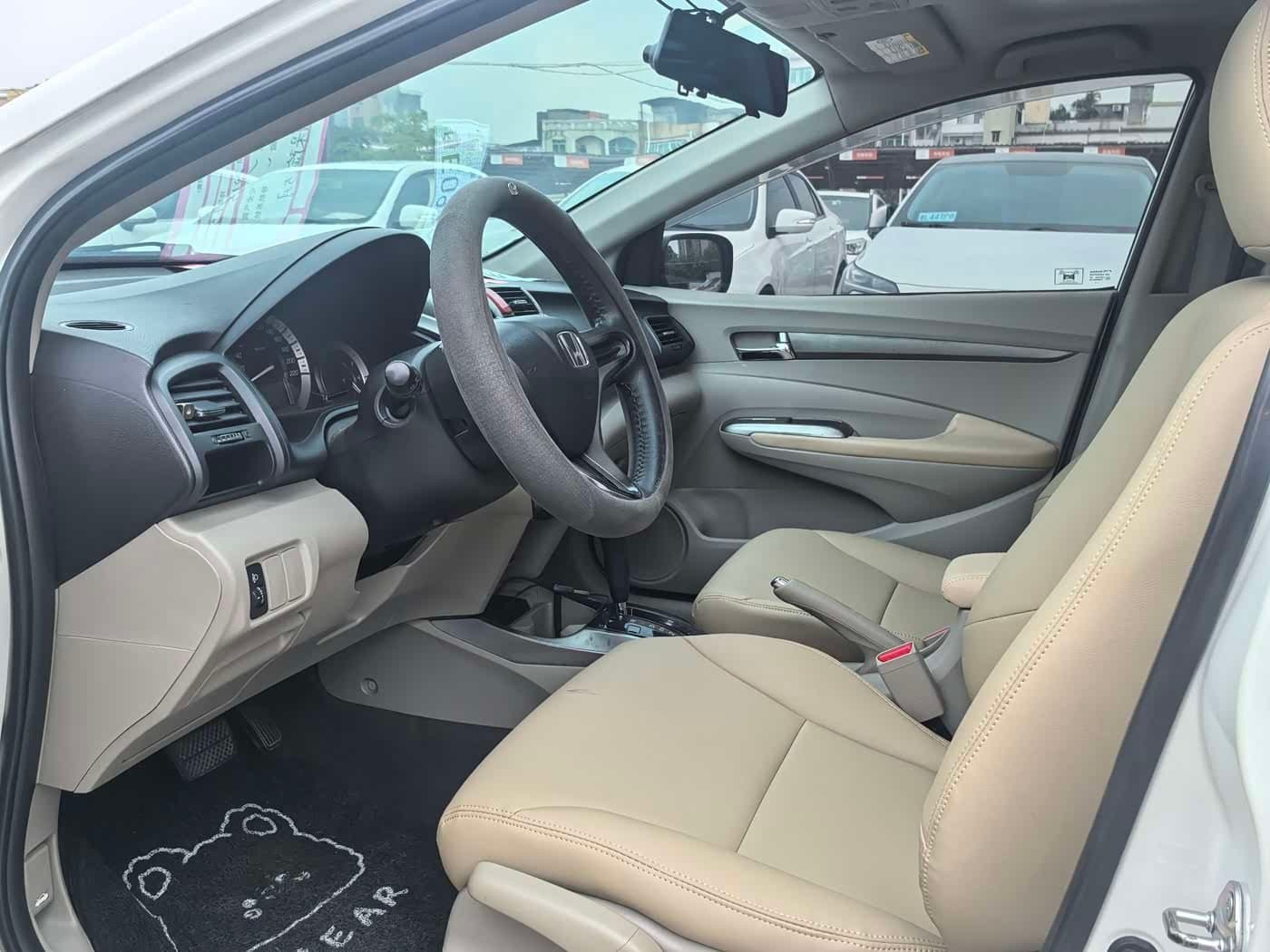 2013 Honda City Classic White, 110,000 km, China export – photo 6