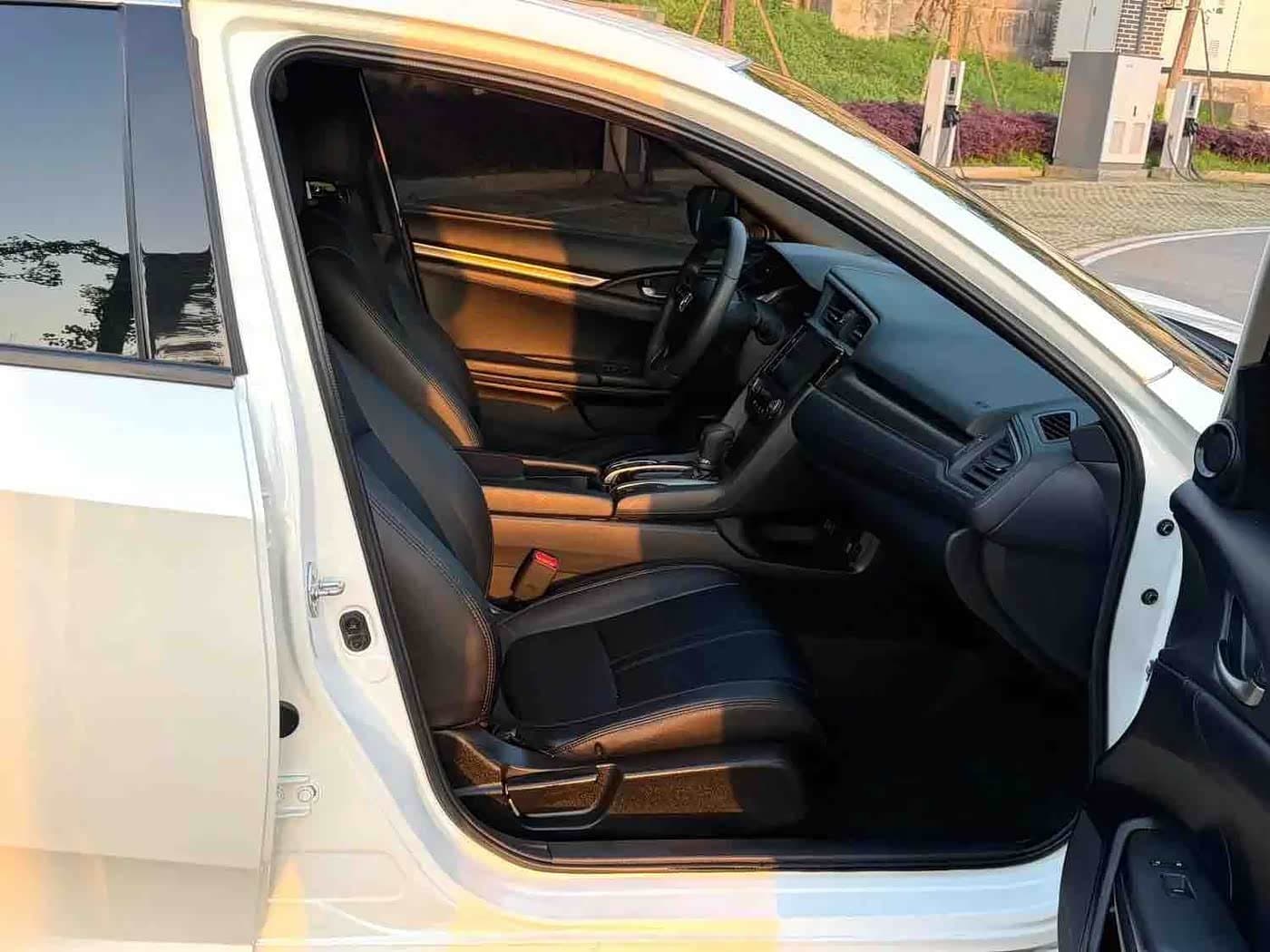 2020 Honda Civic White, 28,000 km, China export – photo 4