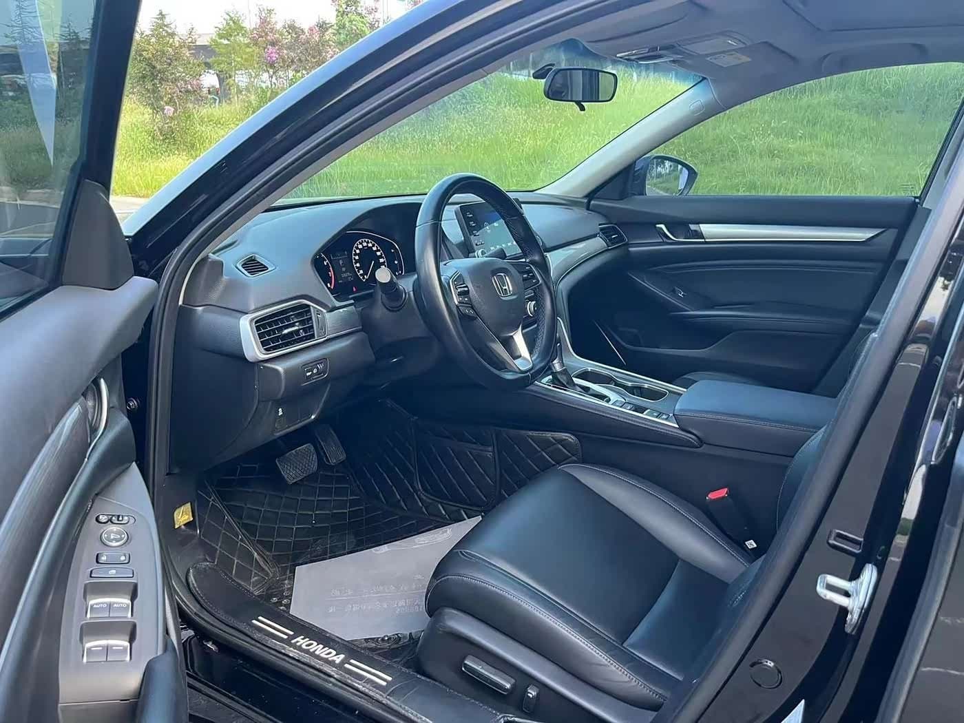 2020 Honda Accord Black, 30,000 km, China export – photo 6