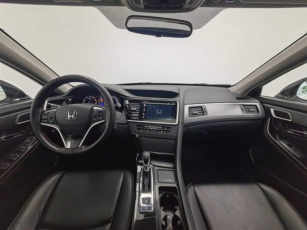 2017 Honda Spirior White, 91,300 km, China export – photo 5