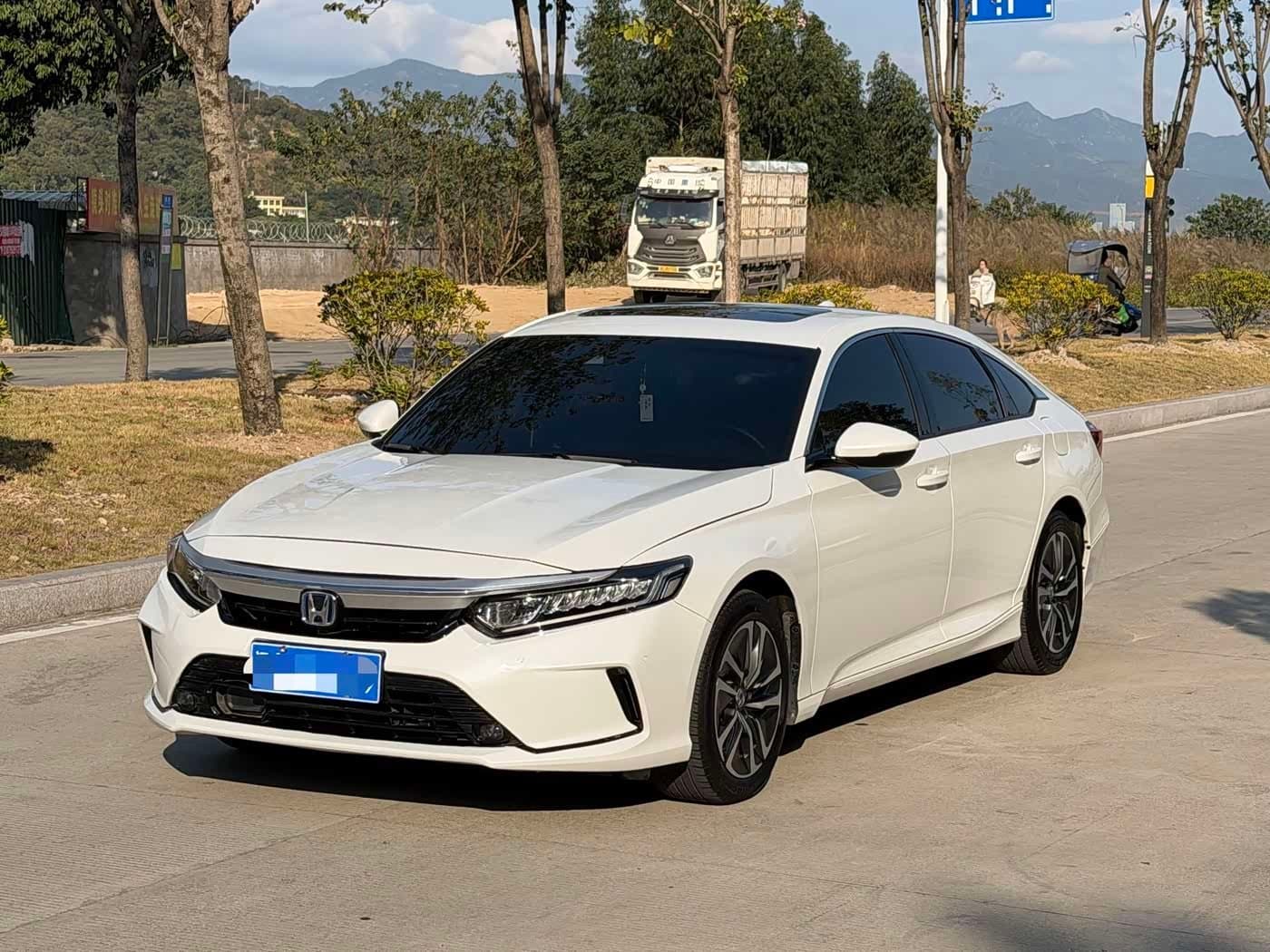2021 Honda Inspire White, 38,000 km, China export – photo 1