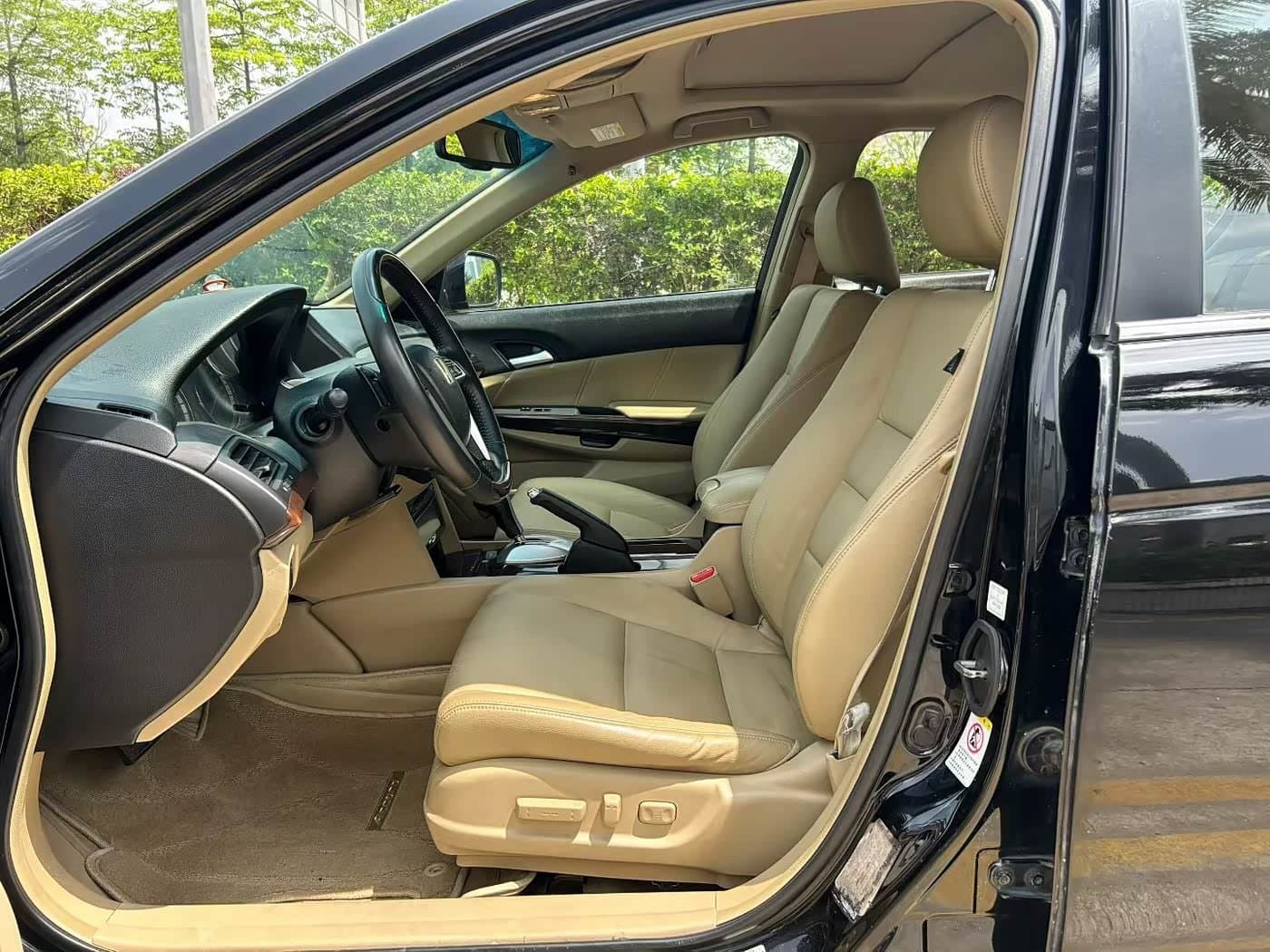 2012 Honda Accord Black, 150,000 km, China export – photo 6