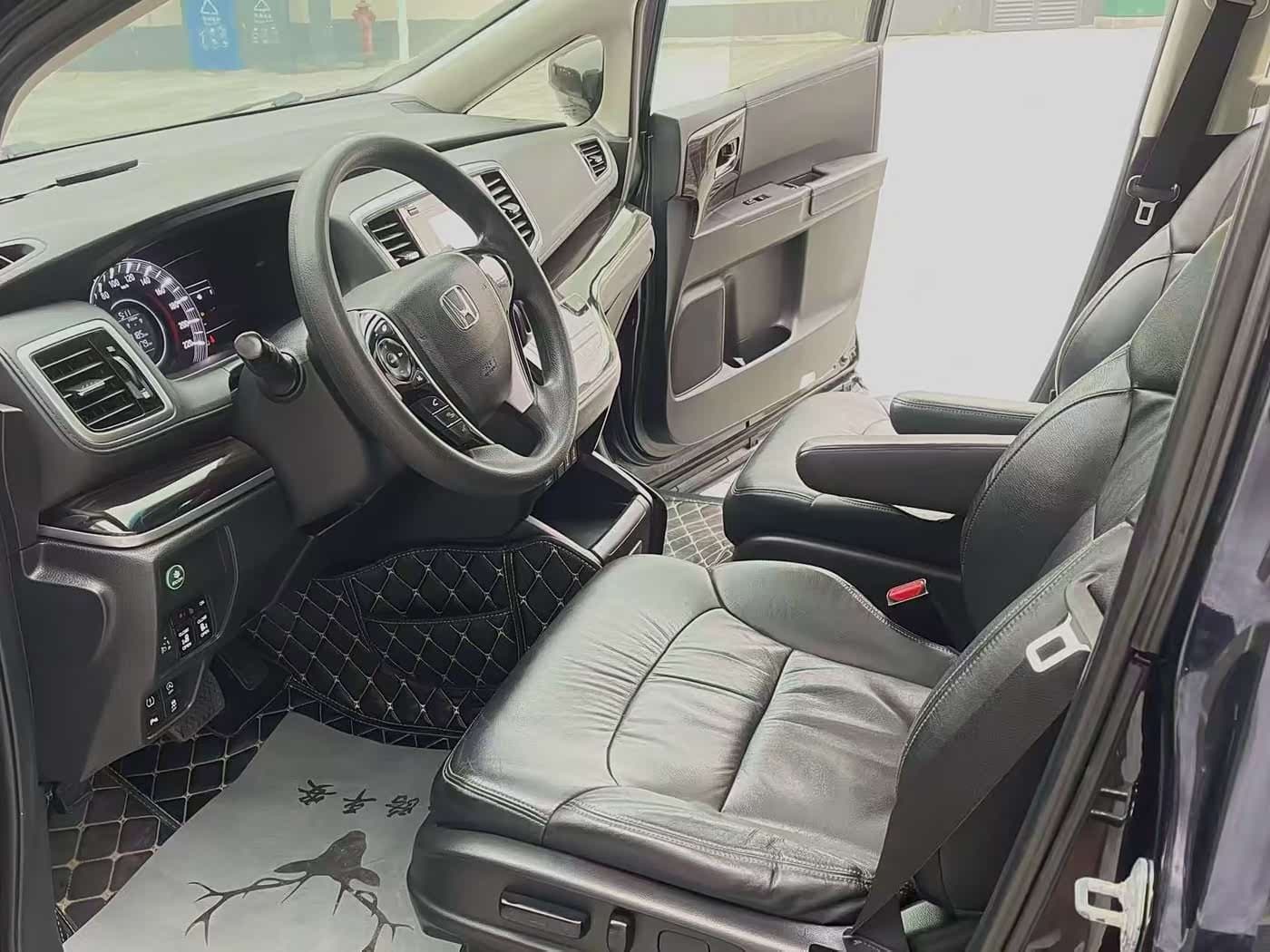 2018 Honda Odyssey Blue, 80,000 km, China export – photo 5
