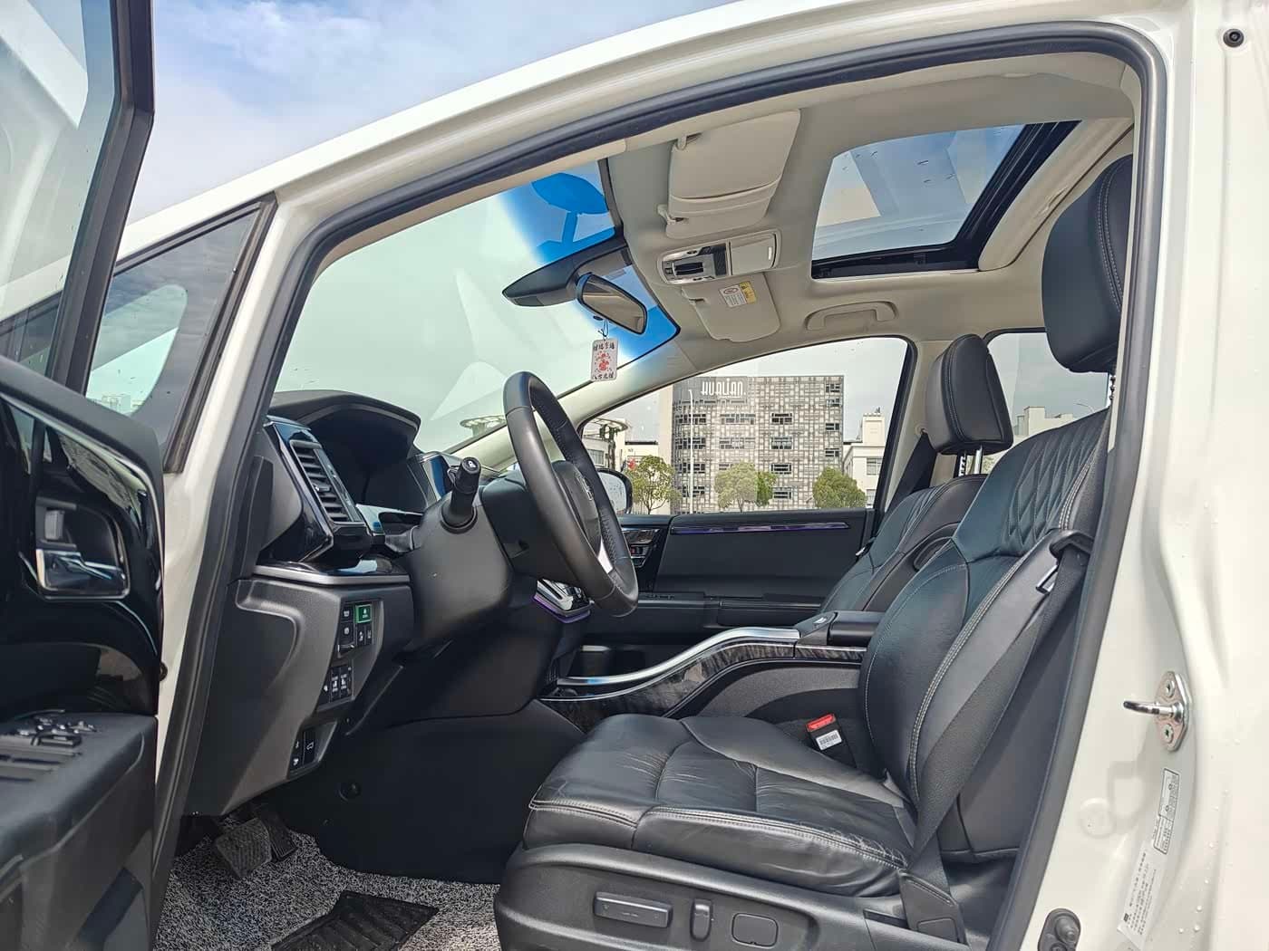 2019 Honda Elysion White, 80,000 km, China export – photo 5