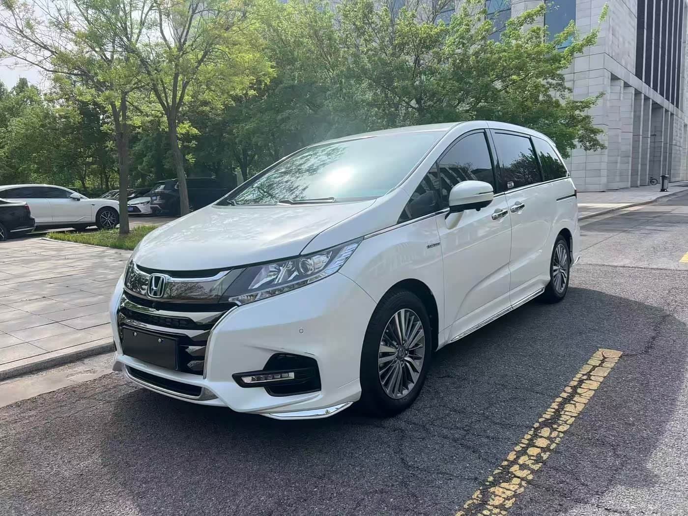2020 Honda Odyssey White, 60,000 km, China export – photo 1