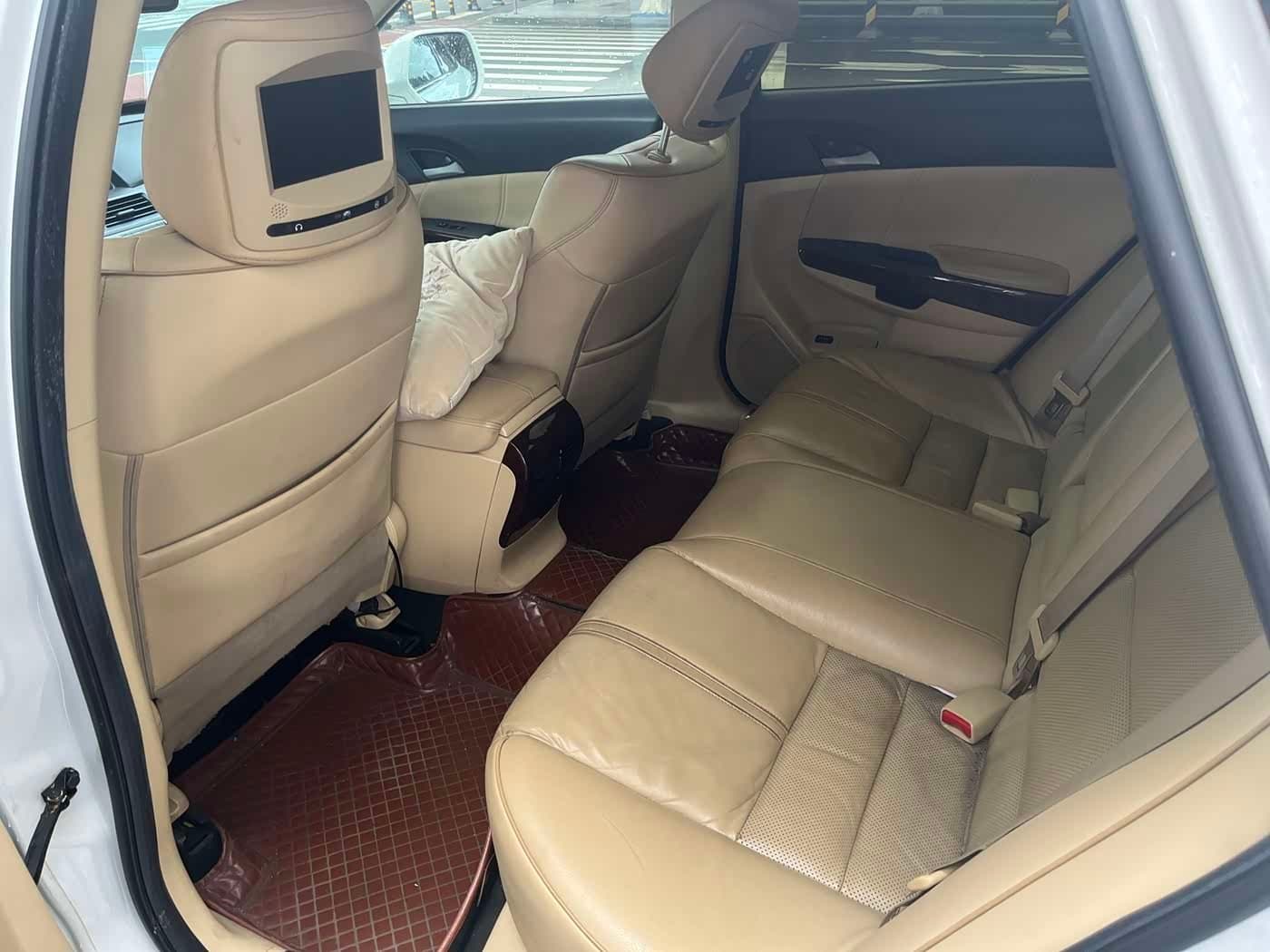2012 Honda Crosstour White, 150,000 km, China export – photo 5