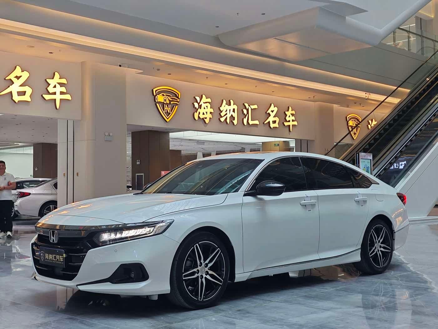 2021 Honda Accord White, 56,000 km, China export – photo 1