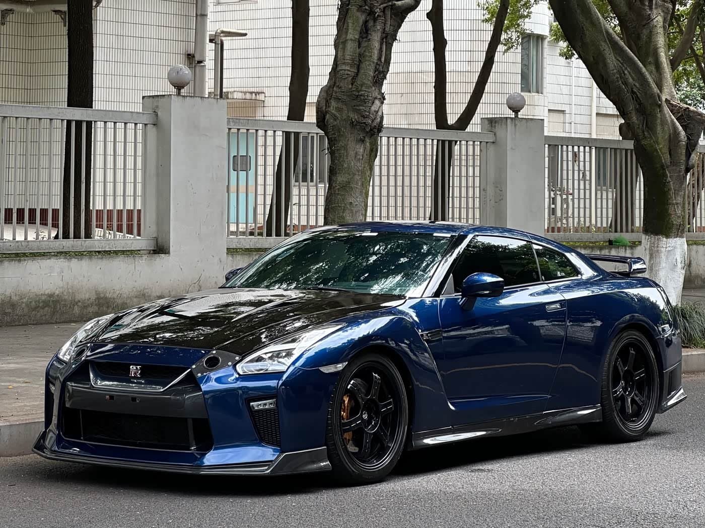 2013 Nissan GT-R Blue, 70,000 km, China export – photo 1