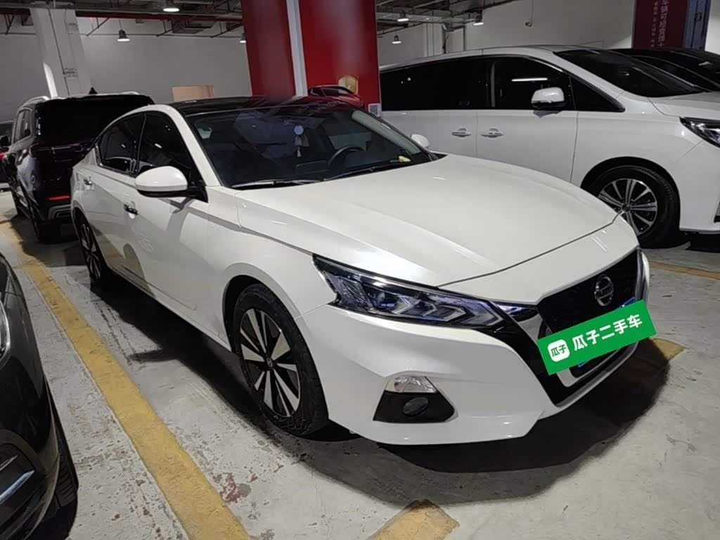 2020 Nissan Teana White, 27,600 km, China export – photo 4