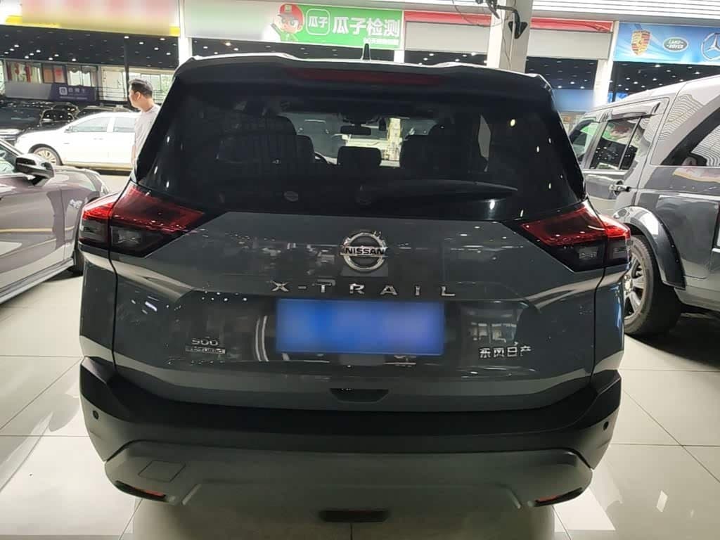 2021 Nissan X-Trail 银灰色, 63,600 km, China export – photo 6