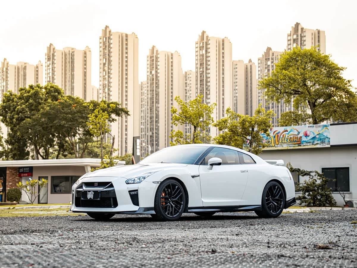 2016 Nissan GT-R White, 48,000 km, China export – photo 1