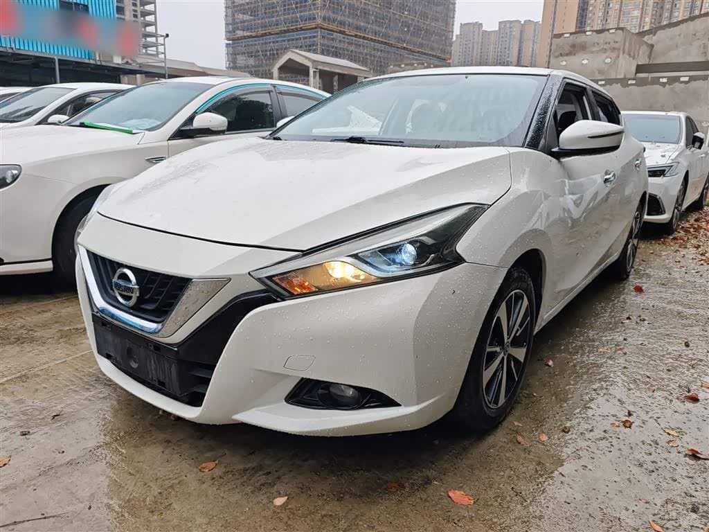 2019 Nissan Bluebird White, 76,300 km, China export – photo 2