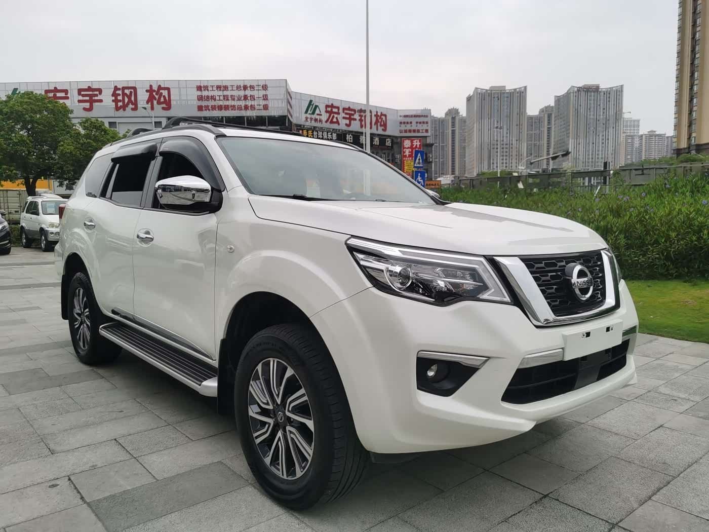 2018 Nissan Terra White, 80,000 km, China export – photo 2