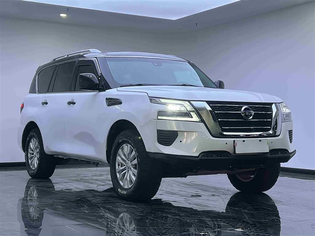 2015 Nissan Patrol White, 157,000 km, China export – photo 3