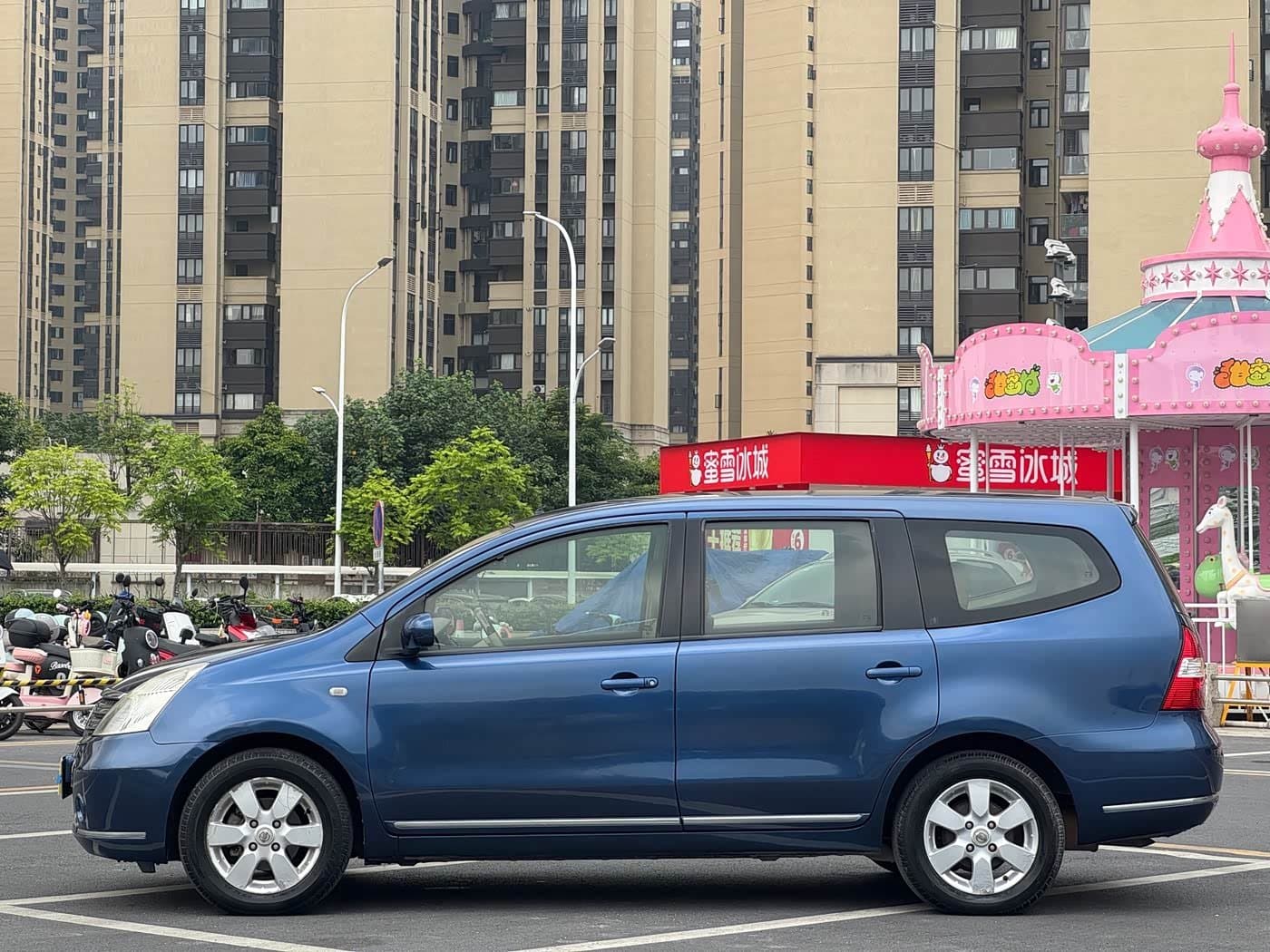 - Nissan Livina Blue, 150,000 km, China export – photo 2
